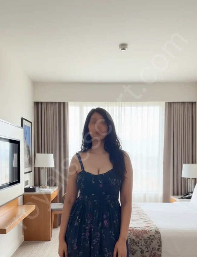 call girl in pune wearing black gown